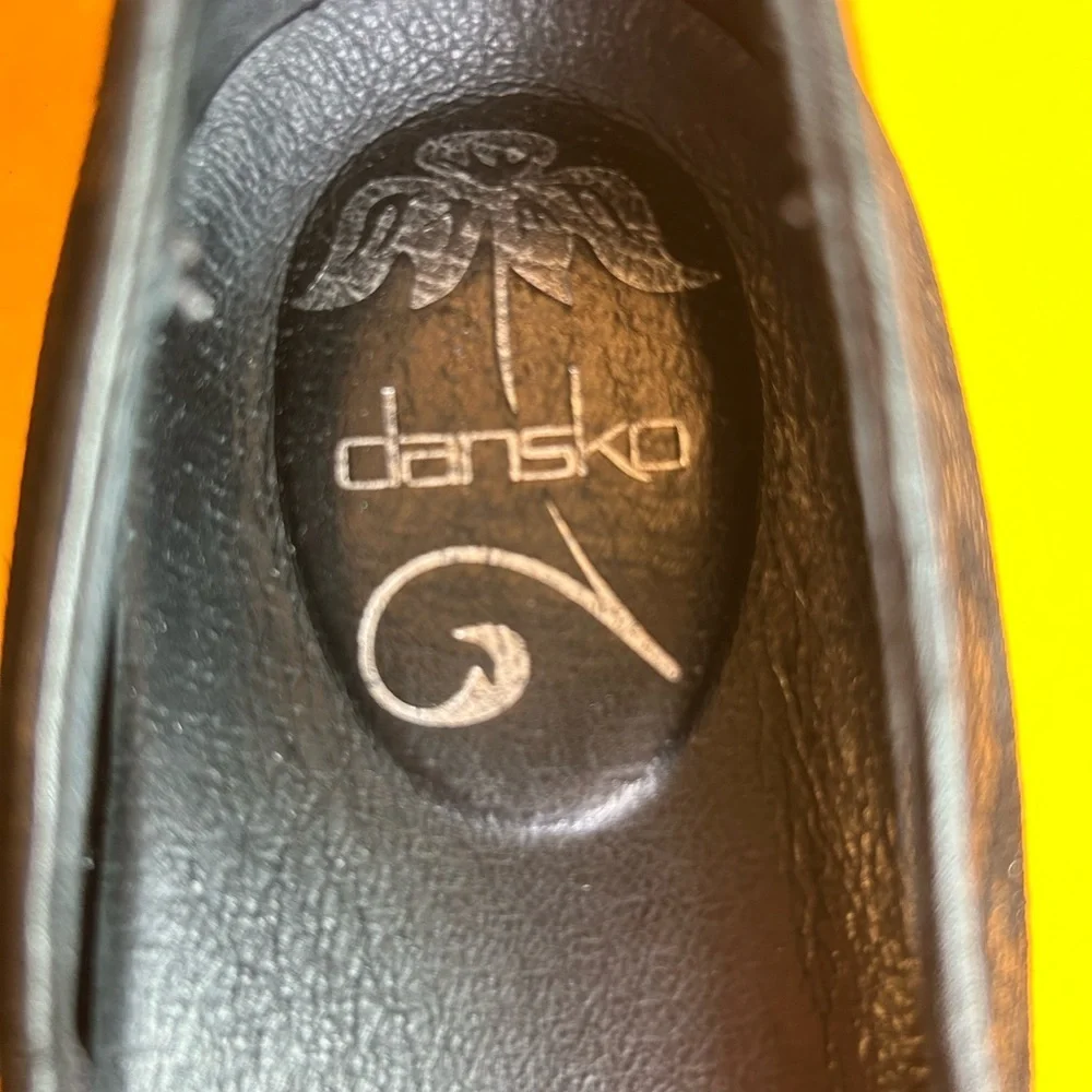 Dansko Vintage Olivia Black and Metalic Gold/Bronze Patterned Loafers 1” Heel - Picture 3 of 12
